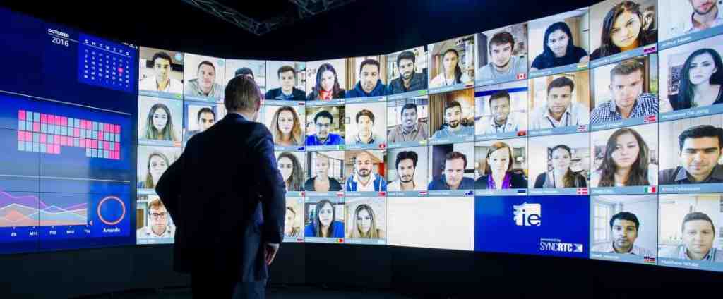 virtual event social media