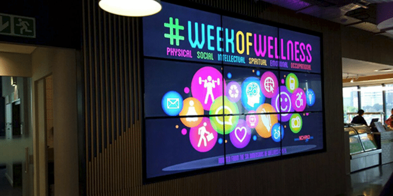 Digital signage event announcement