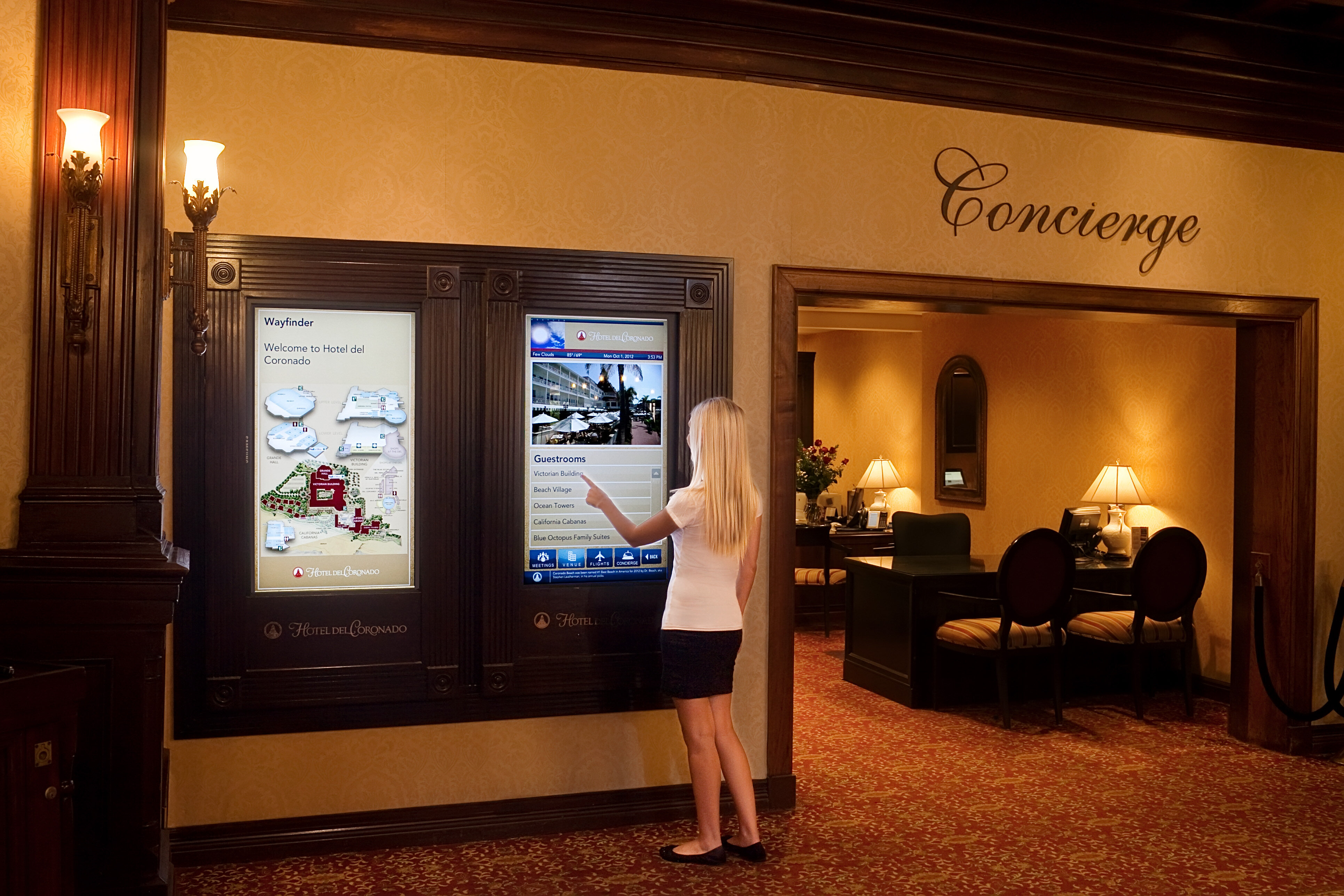 hotel digital signage solutions